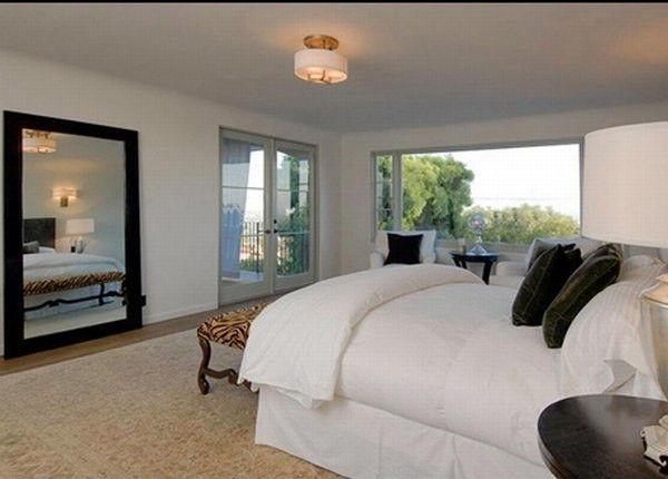 Phòng ngủ đơn giản nhưng không kém phần sang trọng