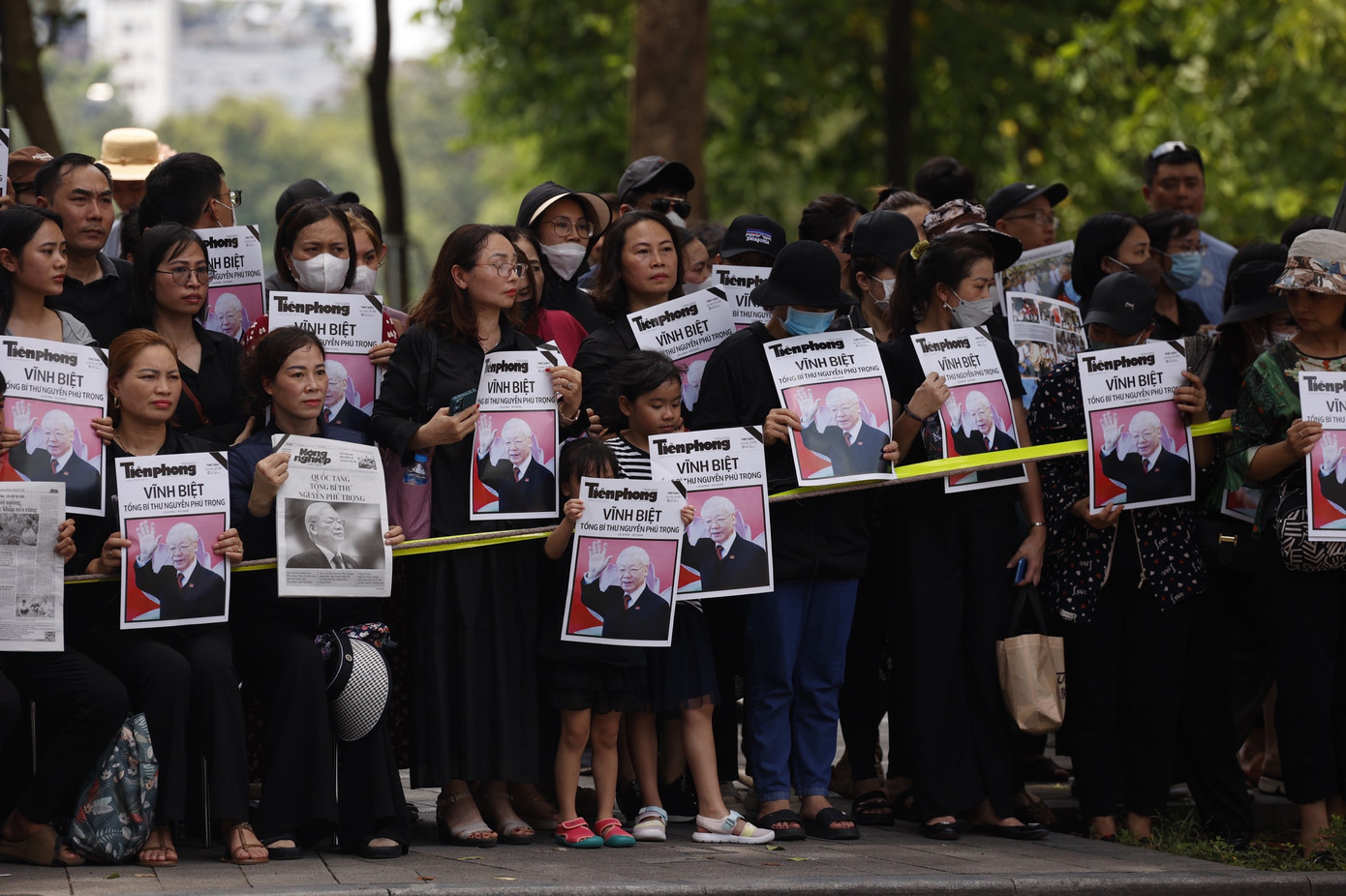 Nhà lãnh đạo cao nhất của Đảng luôn ở trong lòng nhân dân Việt Nam. Ảnh: Dương Triều.