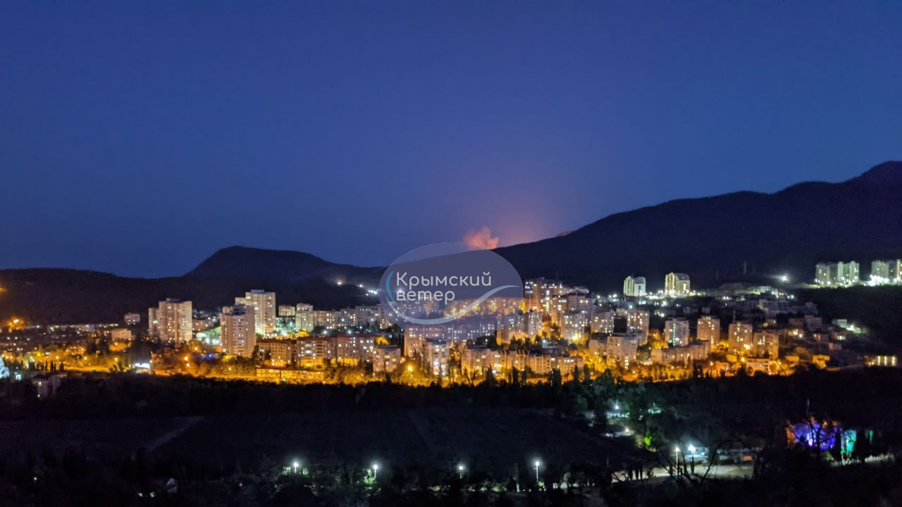 Đám cháy nhìn từ xa. Ảnh: Pravda Đám cháy nhìn từ xa. Ảnh: Pravda