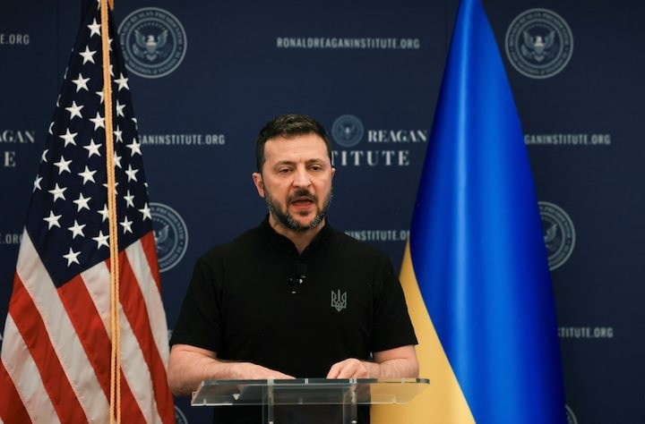 Tổng thống Ukraine Volodymyr Zelensky phát biểu tại Viện Ronald Reagan. (Ảnh: Reuters) Tổng thống Ukraine Volodymyr Zelensky phát biểu tại Viện Ronald Reagan. (Ảnh: Reuters)