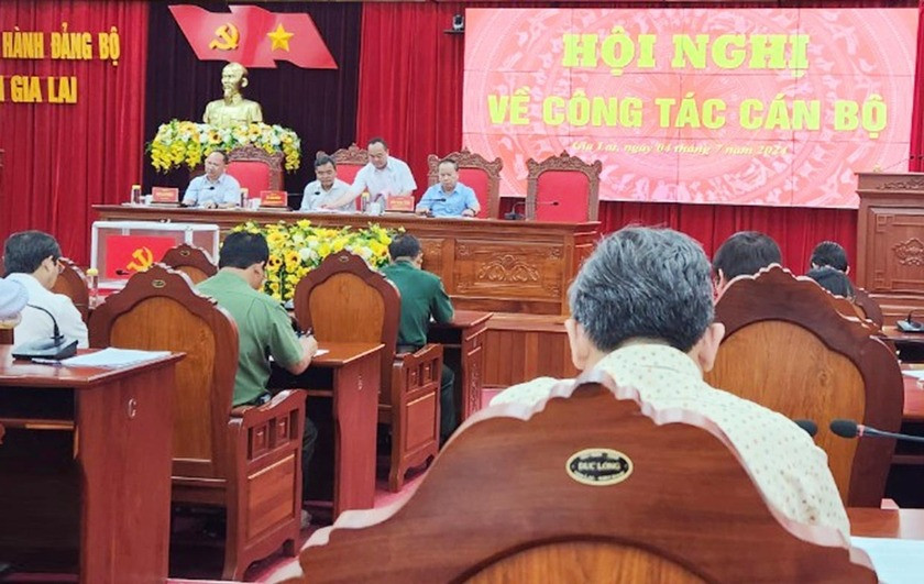 Hội nghị cán bộ chủ chốt lấy ý kiến kiện toàn chức danh Chủ tịch UBND tỉnh Gia Lai. Ảnh: P.V