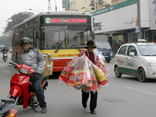 Trên đường Điện Biên Phủ