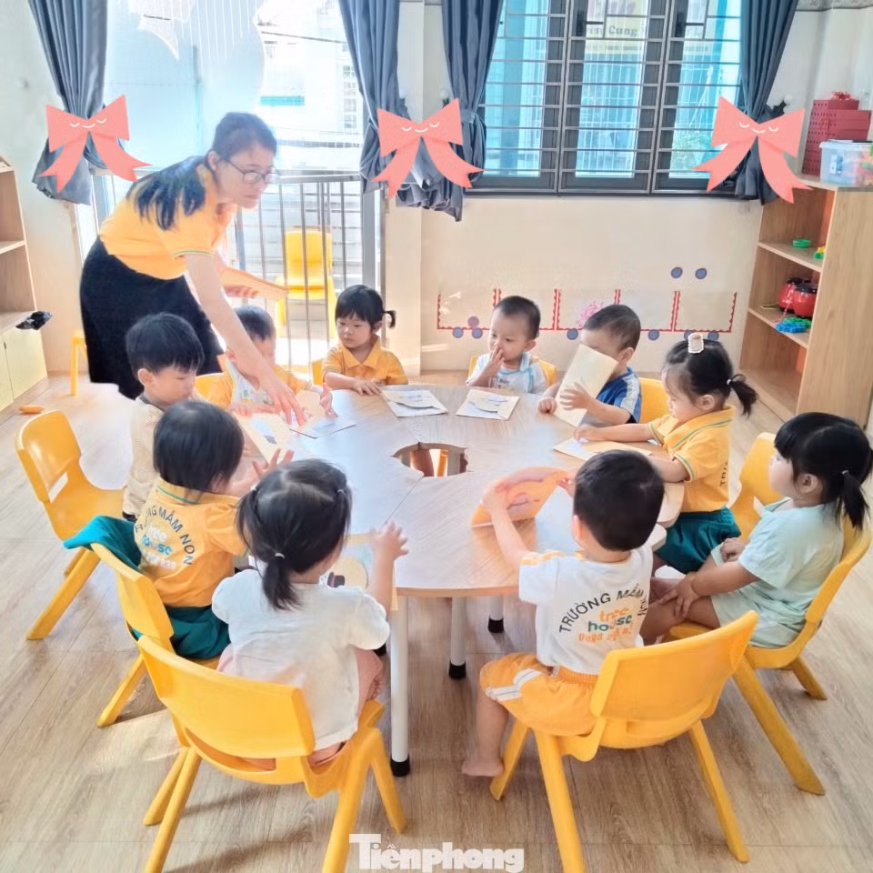 Theo nhiều cử tri, lương giáo viên hiện nay còn thua lao động phổ thông