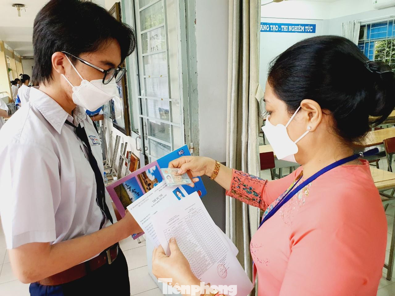 Thí sinh tham dự kỳ thi tốt nghiệp THPT năm 2022 tại TPHCM Thí sinh tham dự kỳ thi tốt nghiệp THPT năm 2022 tại TPHCM
