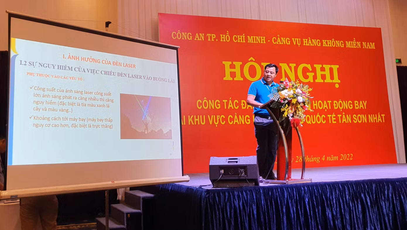 Các chuyên gia báo cáo về nguy cơ mất an toàn bay