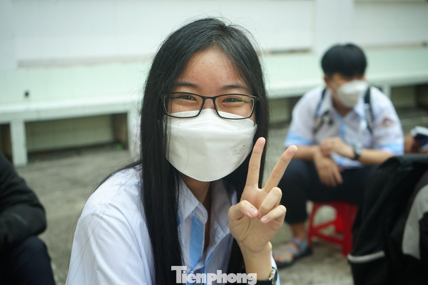 Học sinh vui mừng khi trở lại trường sau chuỗi ngày dài học online