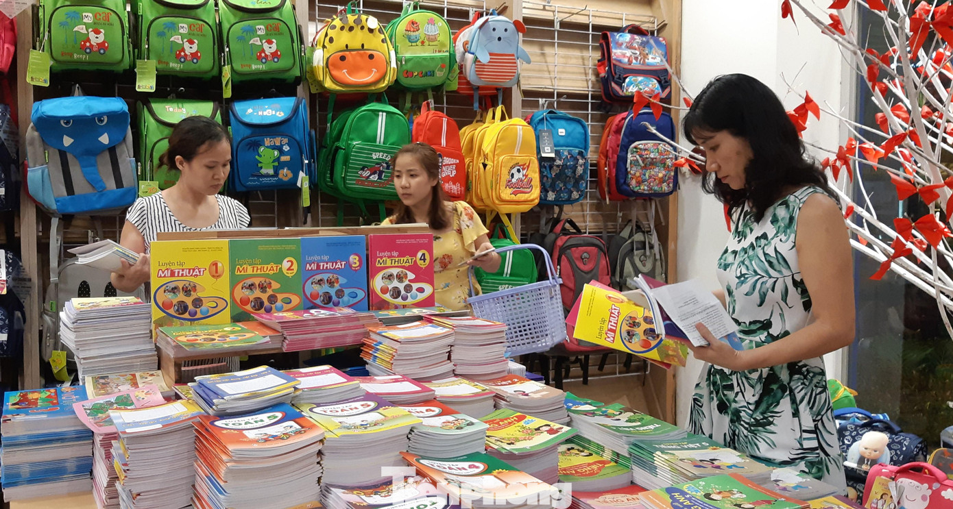 Nhiều bộ sách giáo khoa mới sẽ xuất hiện trong năm học 2022-2023 Nhiều bộ sách giáo khoa mới sẽ xuất hiện trong năm học 2022-2023