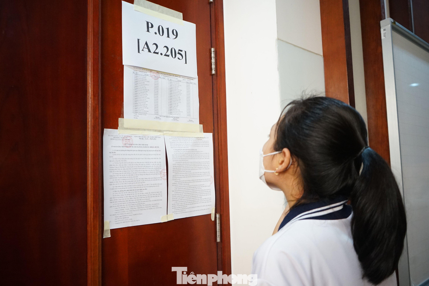 Thí sinh dò số báo danh, phòng thi Thí sinh dò số báo danh, phòng thi