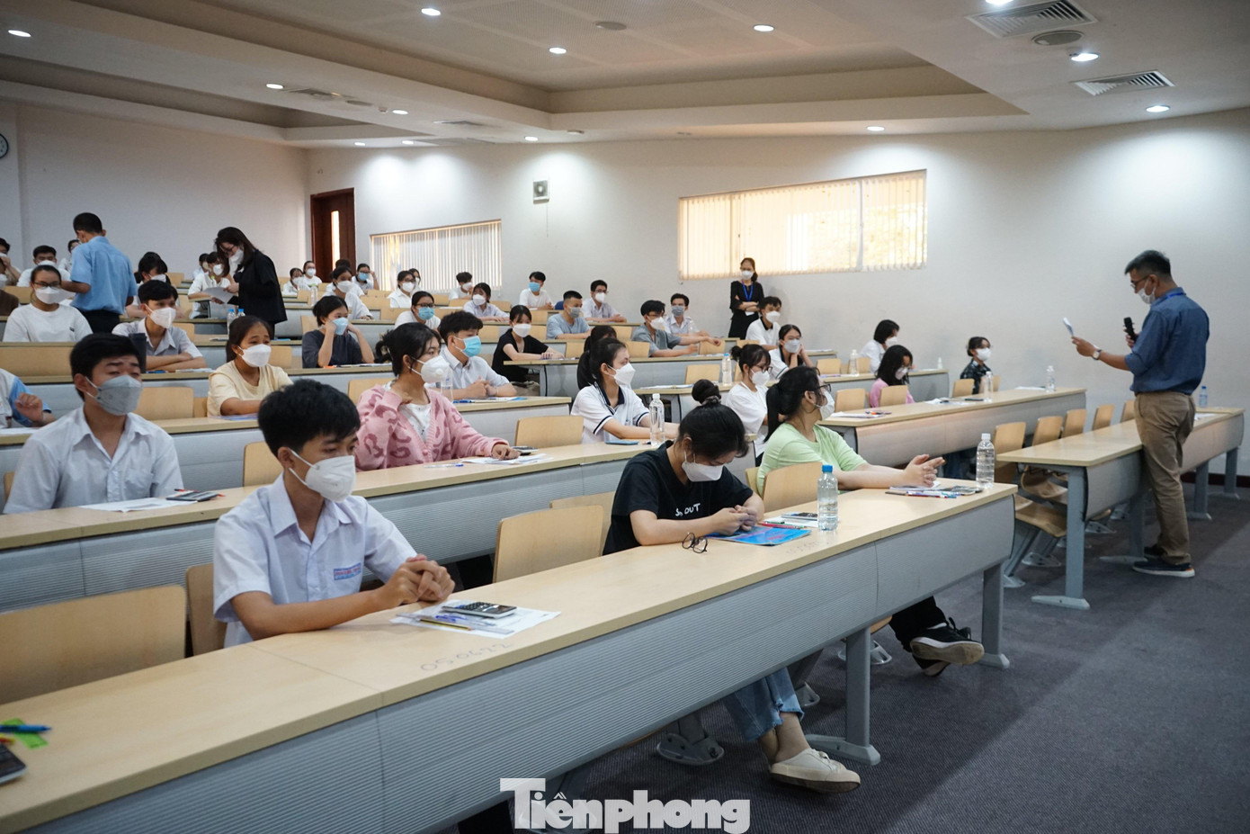 Thí sinh tham dự kỳ thi đánh giá năng lực của ĐHQG TPHCM ngày 27/3 Thí sinh tham dự kỳ thi đánh giá năng lực của ĐHQG TPHCM ngày 27/3