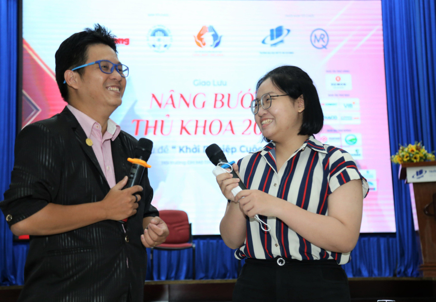 'Nâng bước Thủ khoa' năm 2022: Những câu chuyện chạm đến trái tim ảnh 3 'Nâng bước Thủ khoa' năm 2022: Những câu chuyện chạm đến trái tim ảnh 3