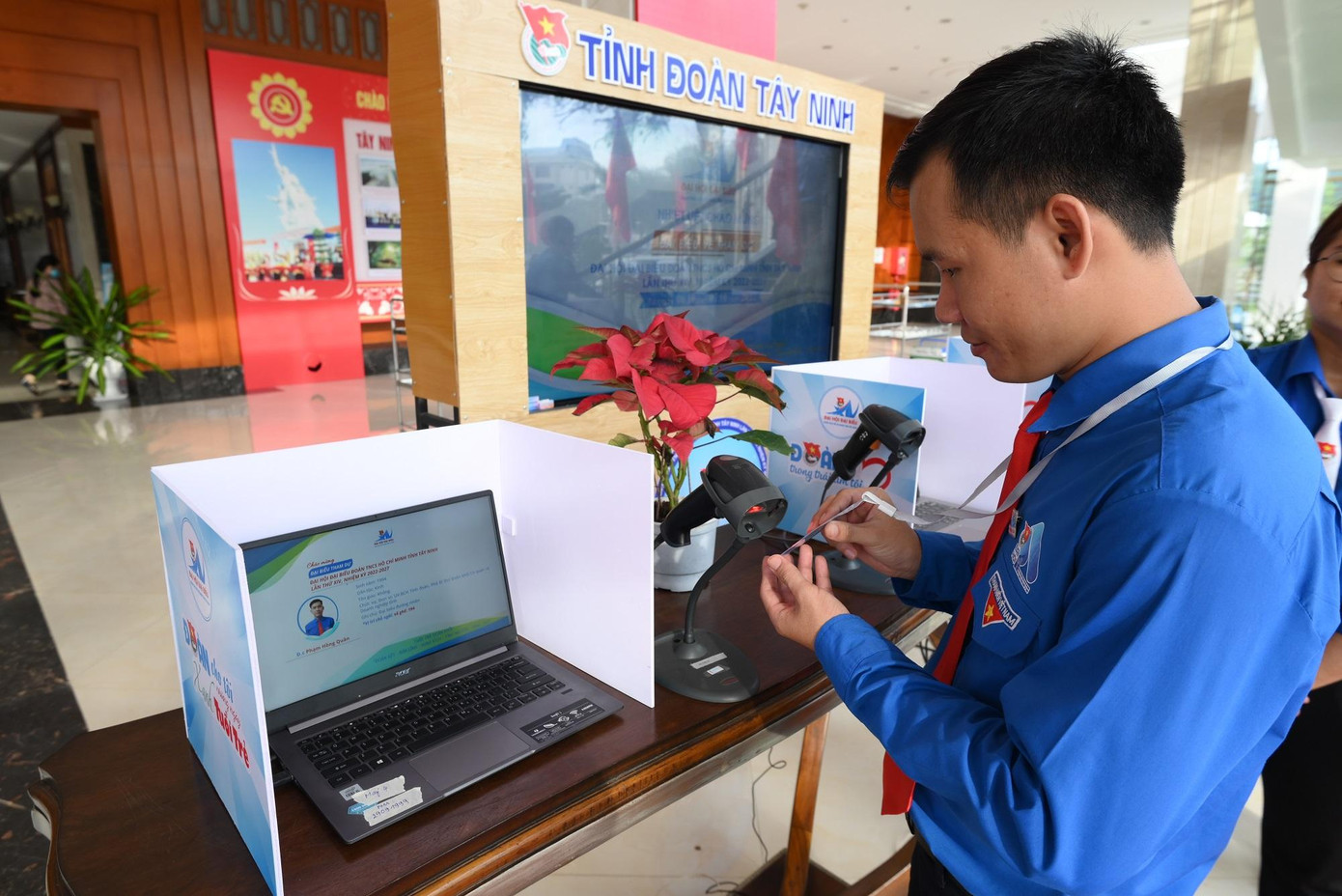 Đại hội được diễn ra với nhiều nhiều điểm mới nổi bật như thực hiện quét mã QR để nhận tài liệu, không in tài liệu cho đại biểu. Thực hiện điểm danh đại biểu bằng mã vạch, tương ứng là mỗi đại biểu có số thứ tự trên vị trí ngồi và khi đại biểu vắng thì số thứ tự đó sẽ hiện lên trên màn hình cùng với thông tin đại biểu. Công tác bầu cử cũng được thực hiện linh động bằng cách sử dụng 2 thùng phiếu để tiết kiệm thời gian Đại hội và diễn ra khoa học.