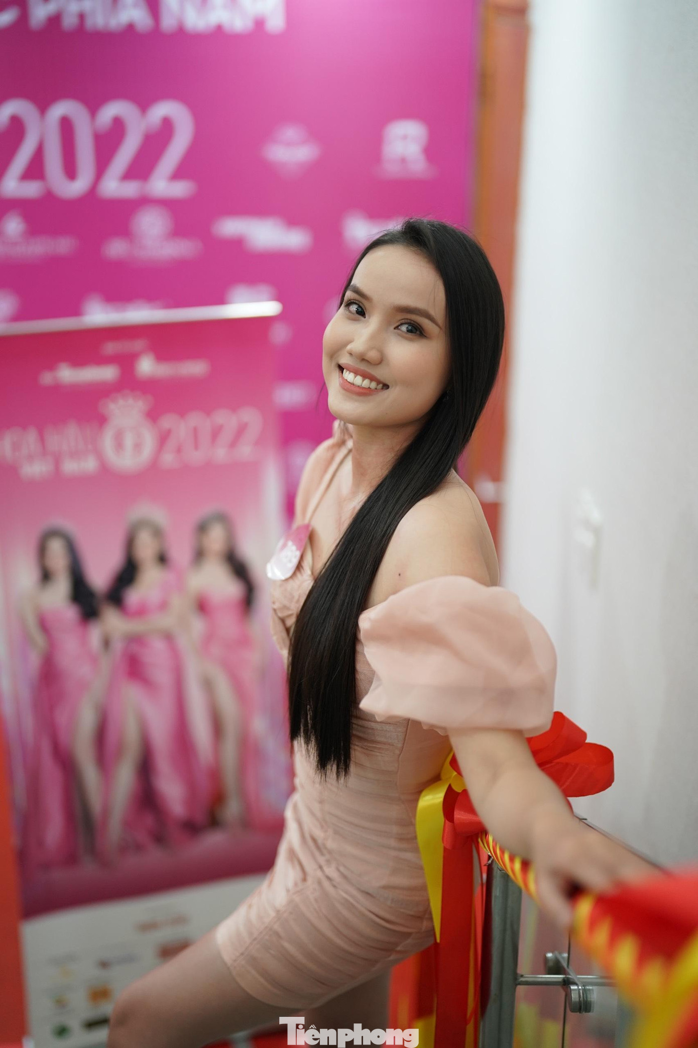 Dù đam mê học võ từ nhỏ, Kim Hậu cũng cực kỳ yêu thích các cuộc thi sắc đẹp và nhất là cuộc thi Hoa hậu Việt Nam. (ảnh: Phạm Thọ)