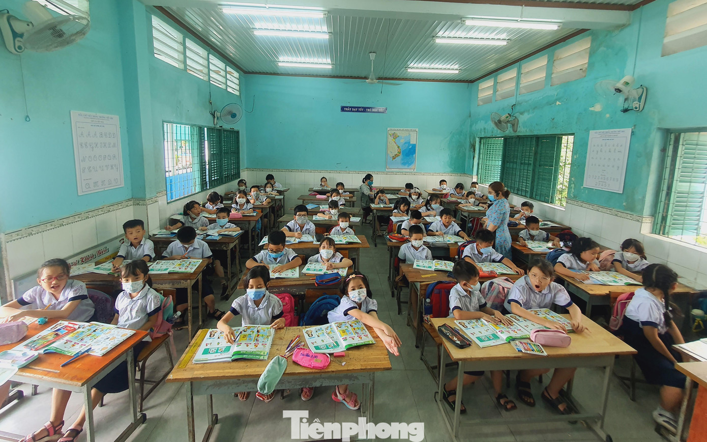 Sĩ số học sinh đông đang là rào cản phát triển giáo dục tại TPHCM