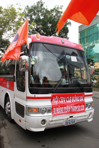 Các CĐV XMXT Sài Gòn đầy khí thế