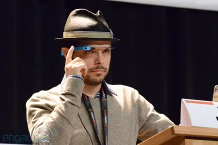 Timothy Jordan trình diễn các ứng dụng trên Google Glass
