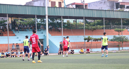 Tuấn Hưng “quần đùi áo số” quyên góp ủng hộ người dân vùng lũ ảnh 4