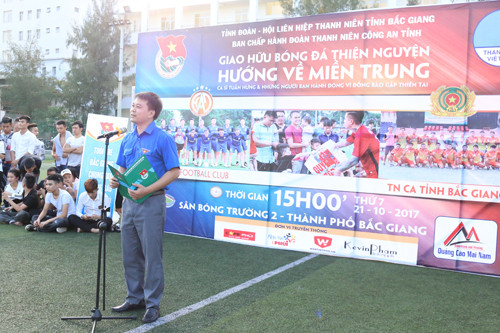 Tuấn Hưng “quần đùi áo số” quyên góp ủng hộ người dân vùng lũ ảnh 3