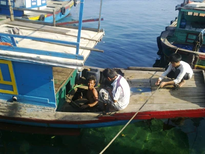 Ngư dân Lý Sơn chuẩn bị ra khơi đánh cá. Ảnh: Nam Cường