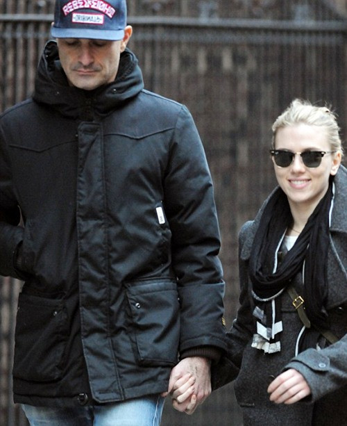 Scarlett bên người tình mới