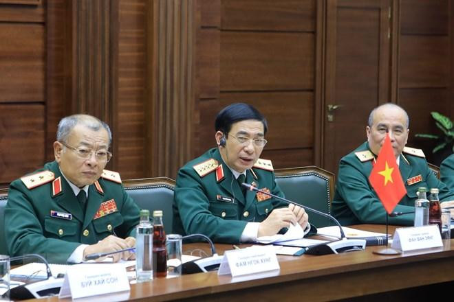 Đoàn đại biểu Bộ Quốc phòng Việt Nam tại buổi hội đàm. (Ảnh: Trần Hiếu/TTXVN) Đoàn đại biểu Bộ Quốc phòng Việt Nam tại buổi hội đàm. (Ảnh: Trần Hiếu/TTXVN)