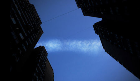 Những tòa nhà ở bên trên thế giới ngầm của những công nhân nhập cư