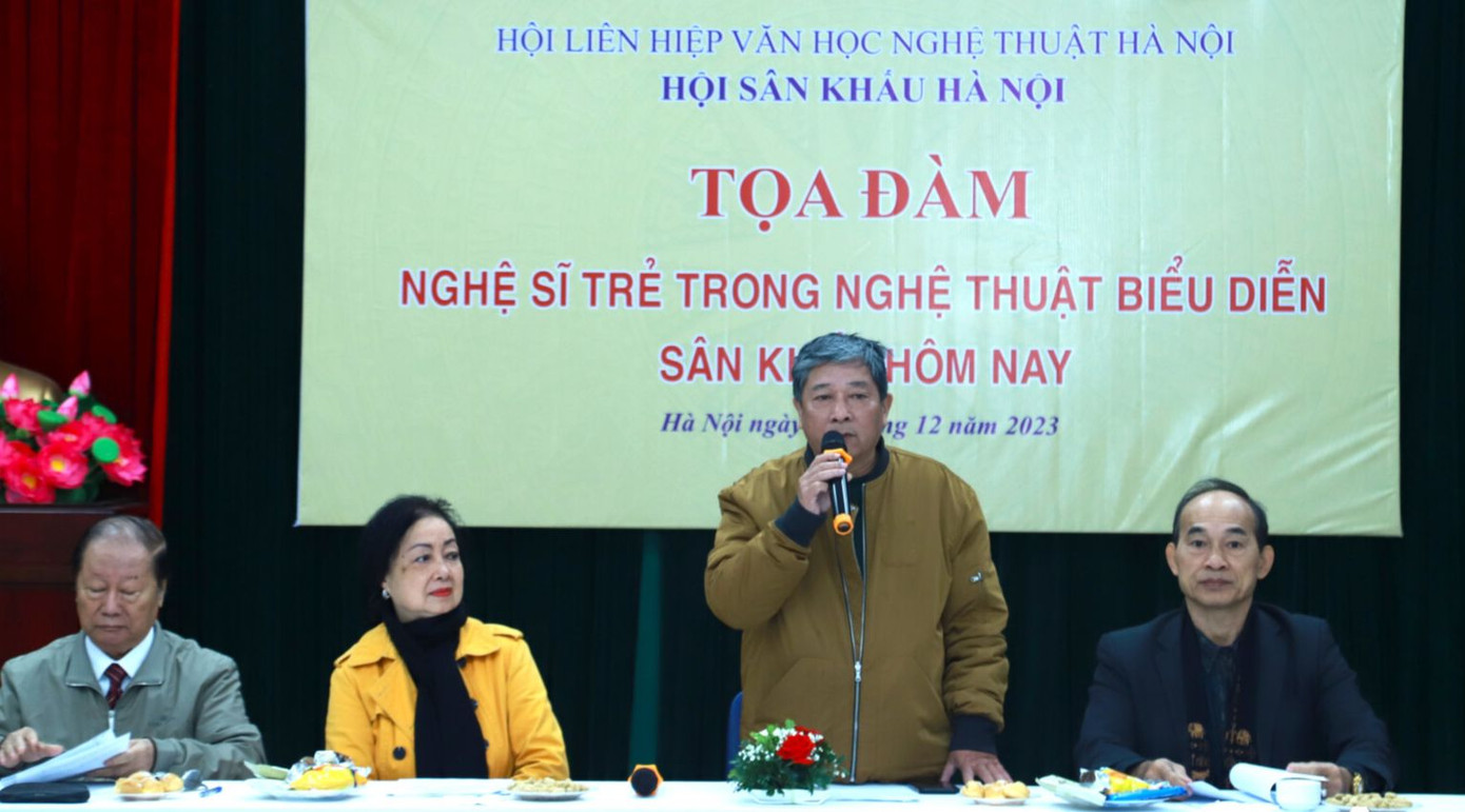 Tọa đàm "Nghệ sĩ trẻ trong nghệ thuật biểu diễn sân khấu hôm nay" do Hội Sân khấu Hà Nội tổ chức ngày 18/12.