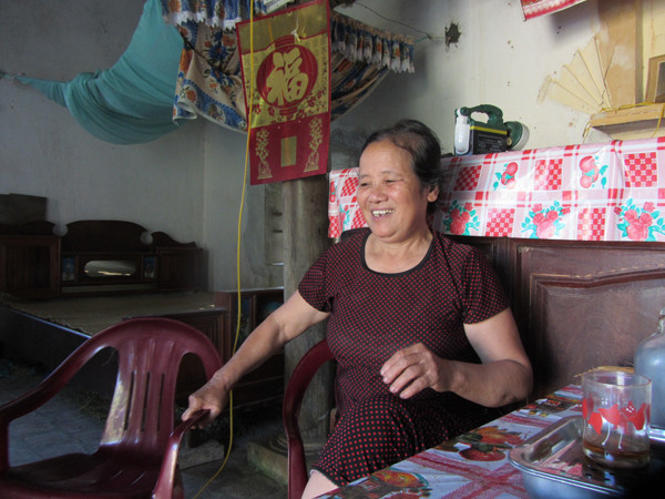 Bà Đào trong căn nhà của mình Ảnh : Quang Long 