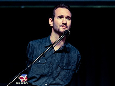 Diễn giả nổi tiếng không tay chân Nick Vujicic. Ảnh: Bigbackground