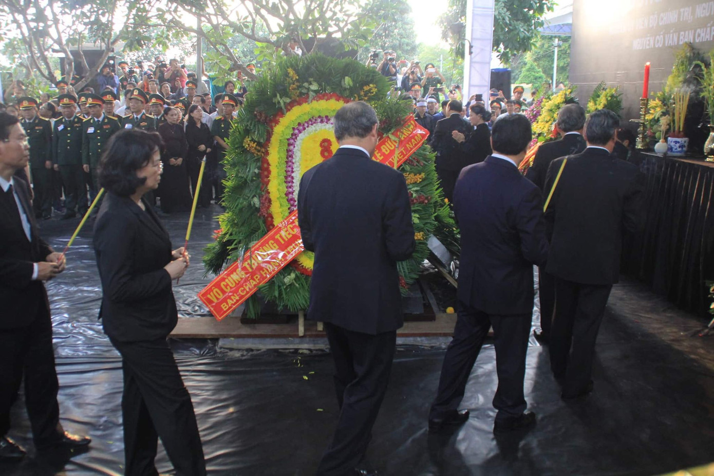 Lễ an táng nguyên Chủ tịch nước Lê Đức Anh ảnh 5