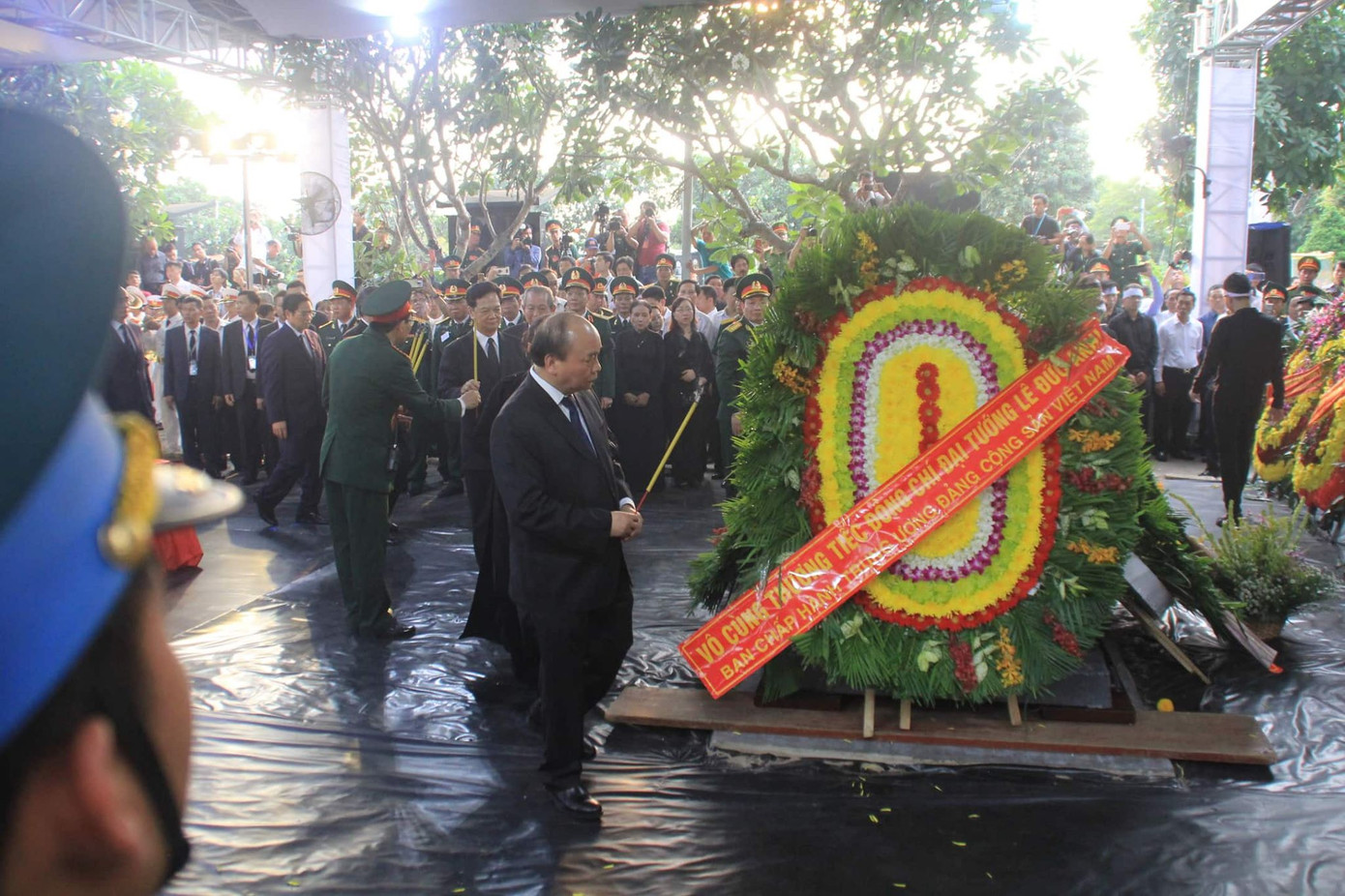 Lễ an táng nguyên Chủ tịch nước Lê Đức Anh ảnh 3