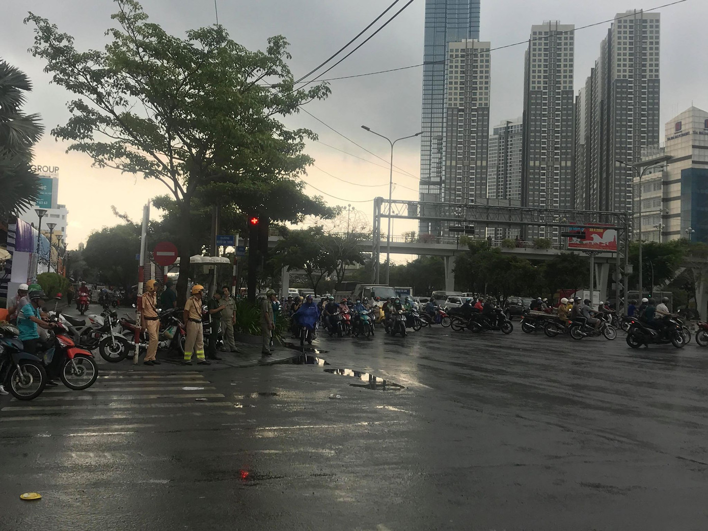 Lễ an táng nguyên Chủ tịch nước Lê Đức Anh ảnh 52