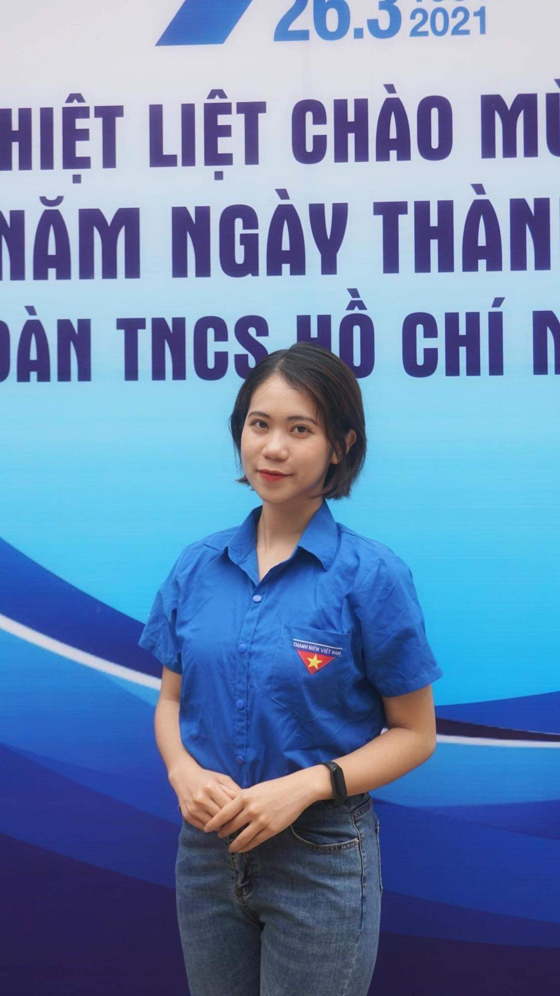 Nữ sinh tích cực hoạt động Đoàn-Hội. Nữ sinh tích cực hoạt động Đoàn-Hội.