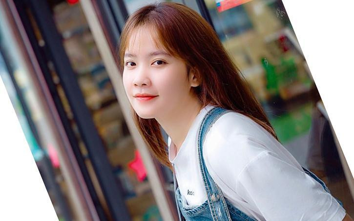 Lớp trưởng lớp 62KT6 Phạm Thanh Huệ