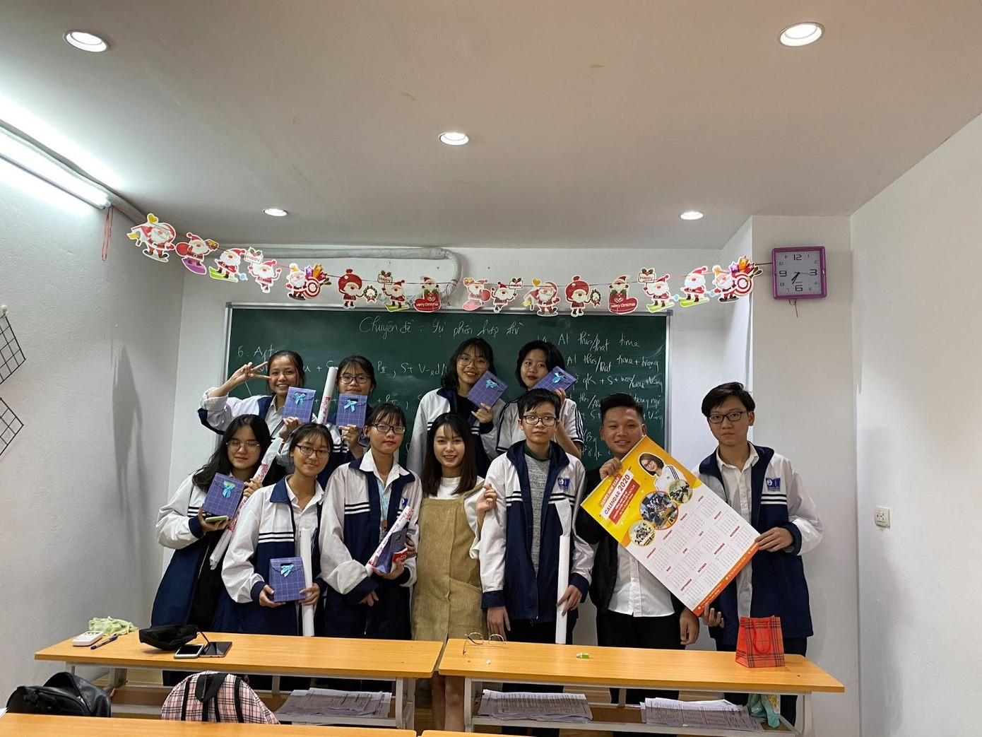 Cô Minh Tú đã theo đuổi nghề giáo được 8 năm. Cô Minh Tú đã theo đuổi nghề giáo được 8 năm.