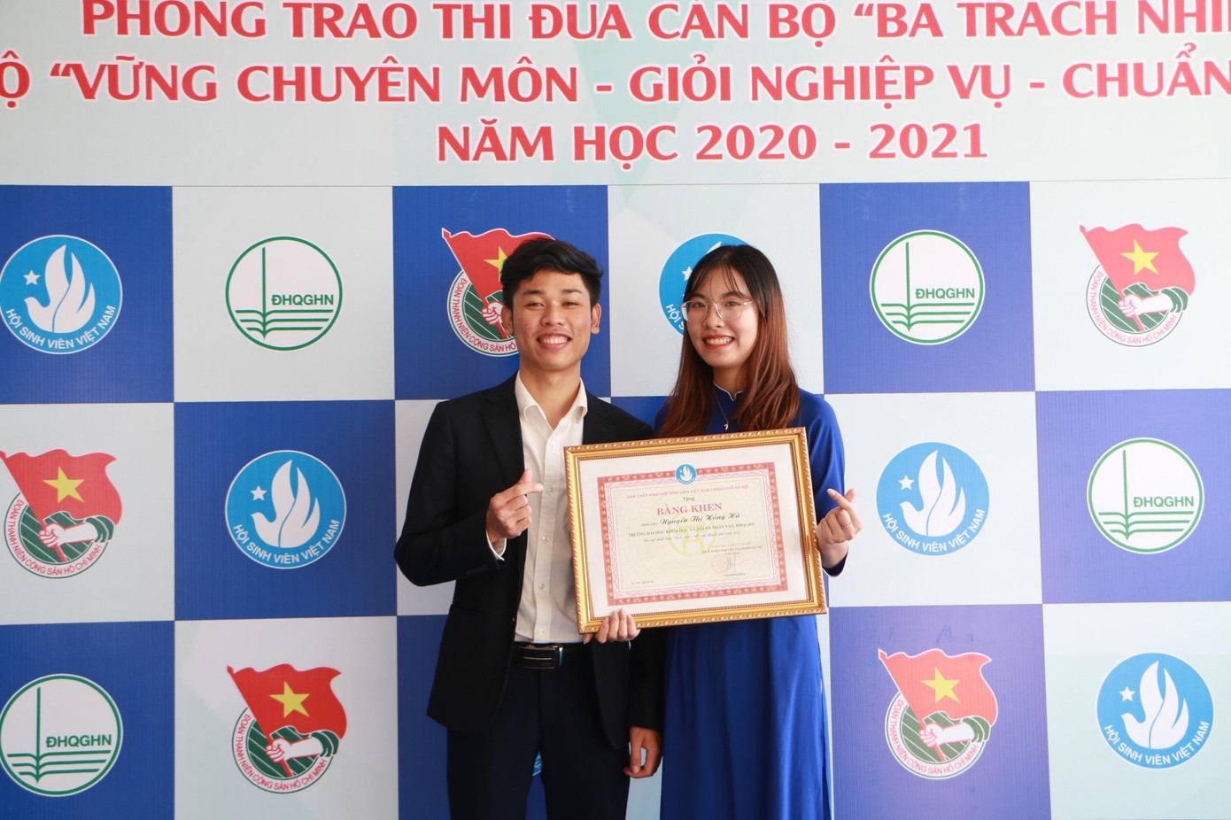 Anh Tưởng Văn Thuấn - Chuyên viên Văn phòng Hội Sinh viên ĐHQGHN. Anh Tưởng Văn Thuấn - Chuyên viên Văn phòng Hội Sinh viên ĐHQGHN.