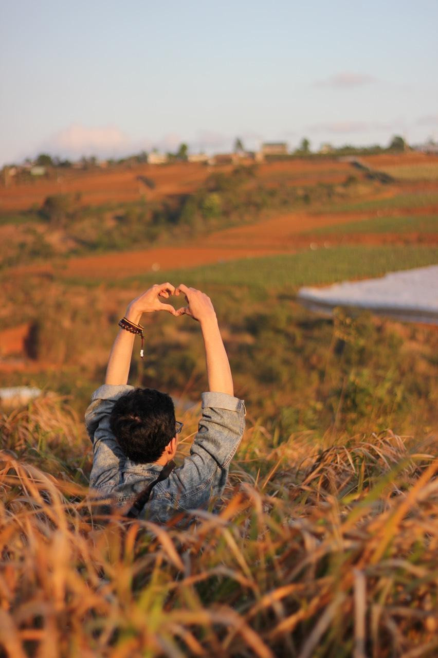 Bạn hãy tưởng tượng một xã hội mà chúng ta luôn sẵn sàng giang rộng vòng tay với nhau có phải sẽ rất tuyệt không.