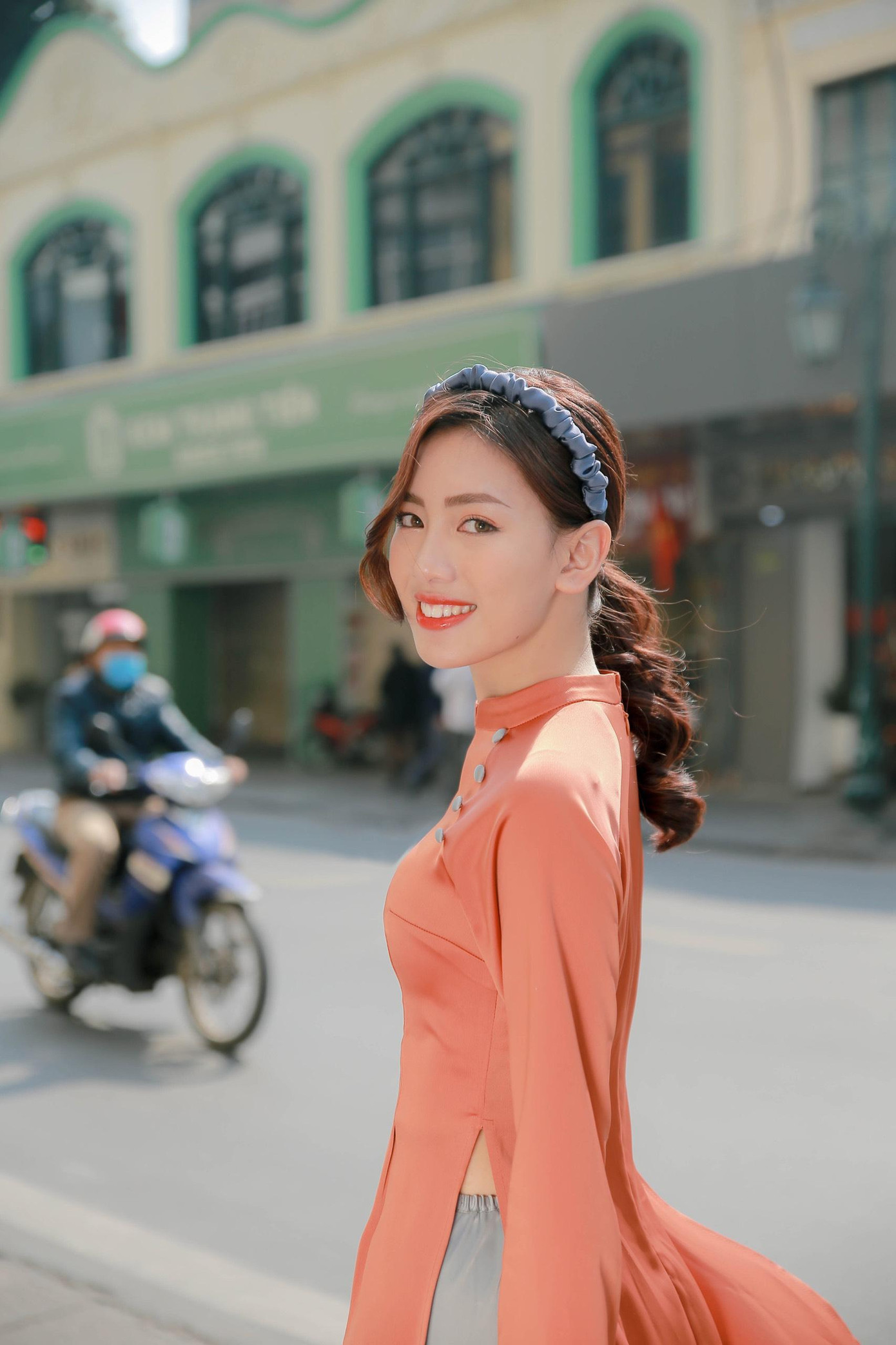 Quyên có niềm say mê với các hoạt động sự kiện.