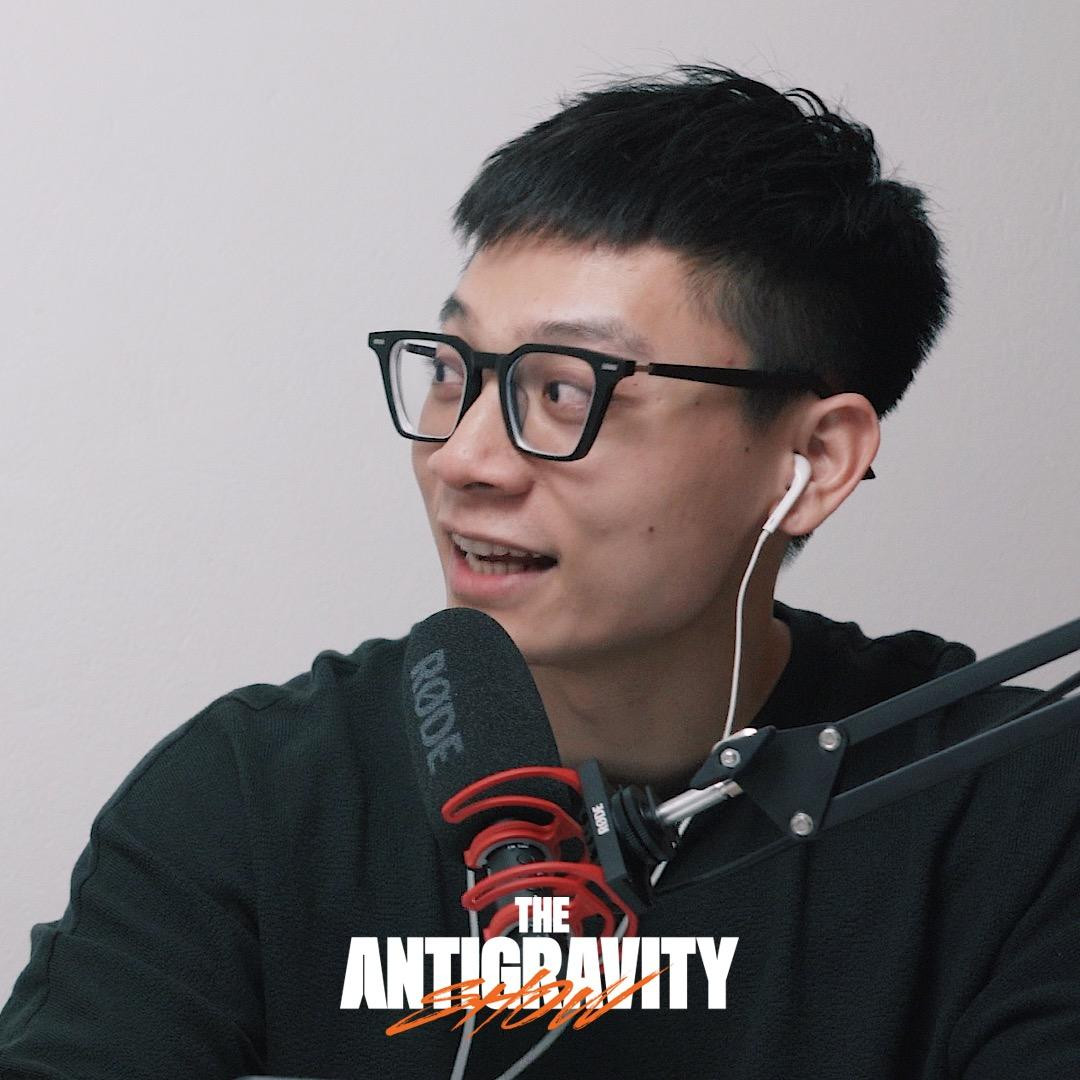 Shin Phamm có tên thật là Phạm Thanh Tùng.