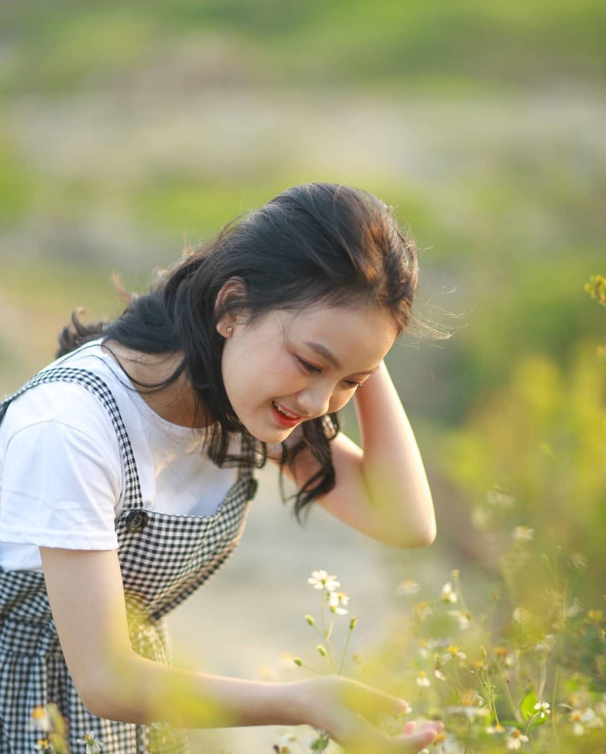 Linh Chi biết ơn cuộc sống vì may mắn có được sự yêu thương của gia đình, thầy cô, bạn bè…