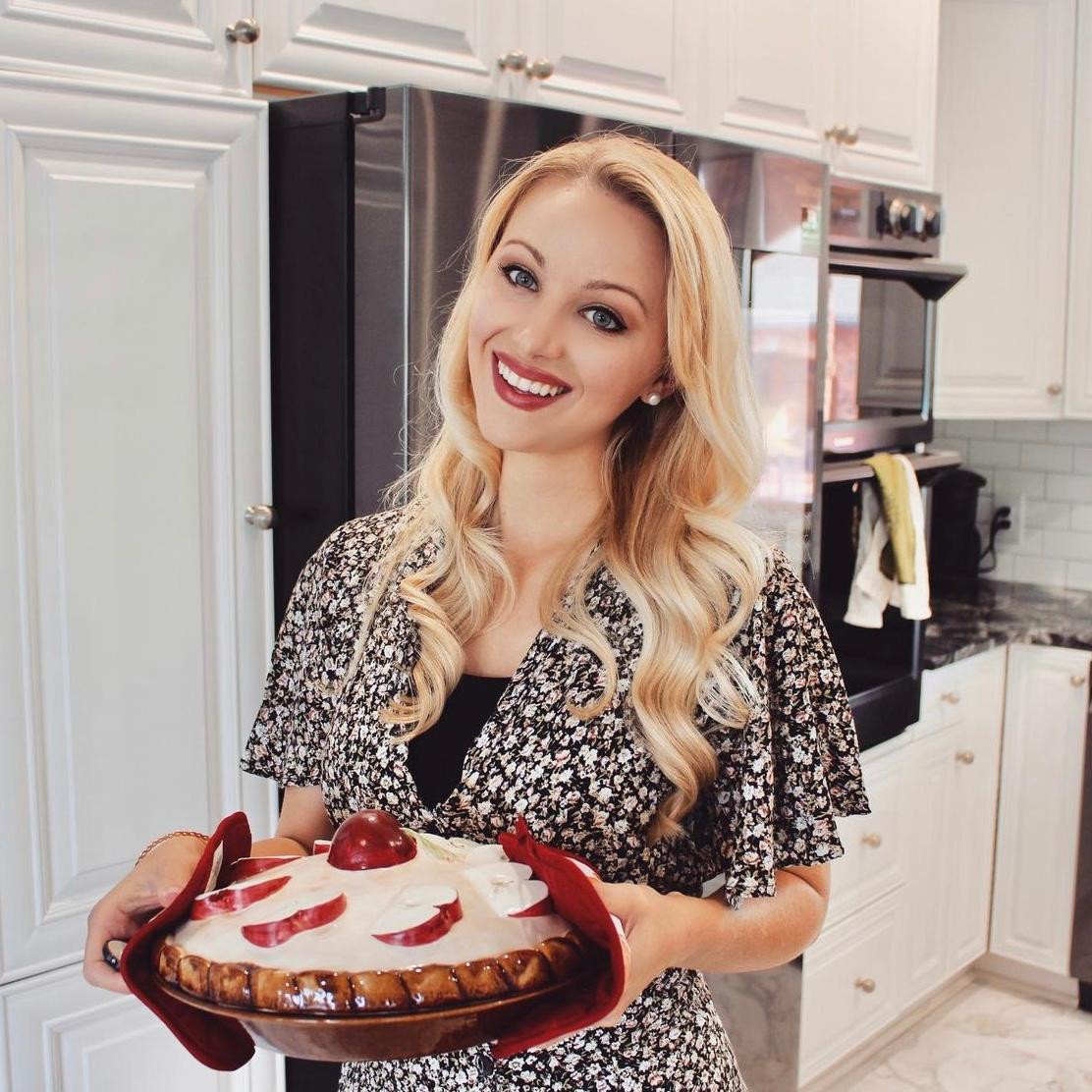 Cựu hoa hậu hạnh phúc với công việc nội trợ