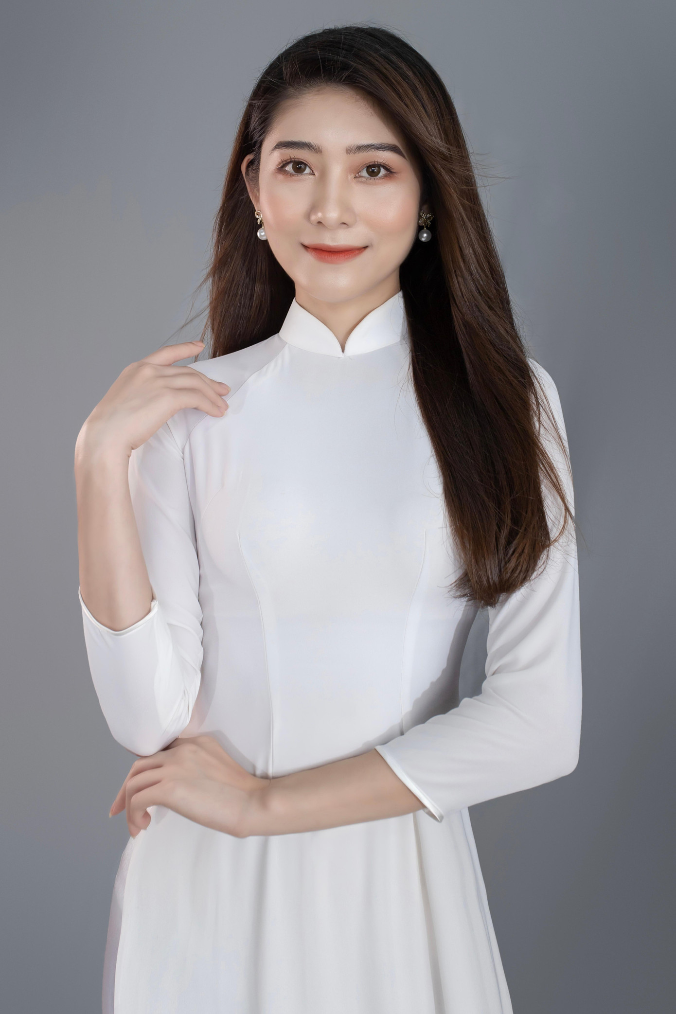 Nữ sinh gây ấn tượng với chiều cao 1m71 cùng số đo 3 vòng là 80-59-90. Nữ sinh gây ấn tượng với chiều cao 1m71 cùng số đo 3 vòng là 80-59-90.