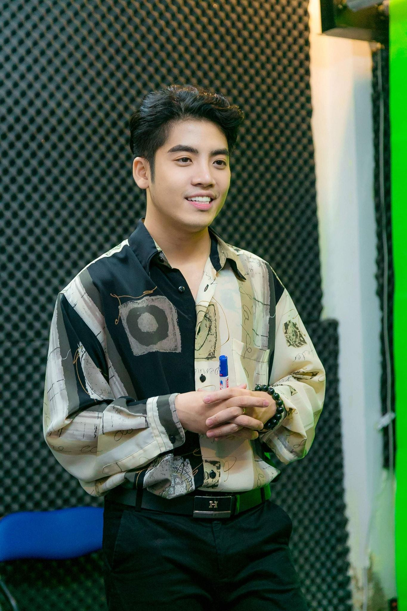 Minh Hiếu đã đầu tư thời gian, công sức để trải nghiệm thêm các kỹ năng biểu diễn như: kịch nói, luyện thanh, dancesport để trở thành Talent Host – Người dẫn chương trình đa tài. Minh Hiếu đã đầu tư thời gian, công sức để trải nghiệm thêm các kỹ năng biểu diễn như: kịch nói, luyện thanh, dancesport để trở thành Talent Host – Người dẫn chương trình đa tài.