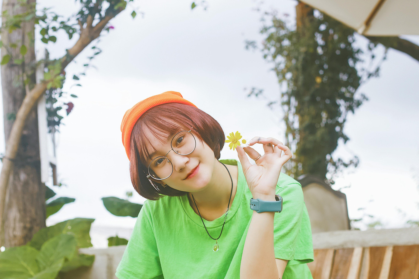 Phong cách đơn giản, nhẹ nhàng với tông màu xanh trong trẻo, đậm vị thanh xuân của Bích Ngọc.