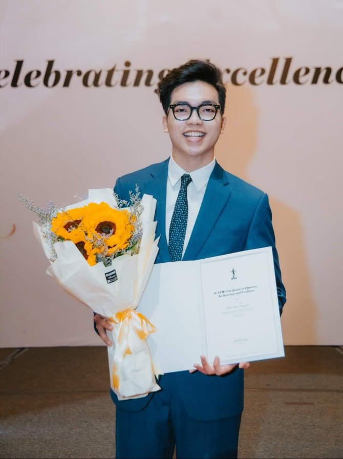 Xuân Hiếu hoàn thành chứng chỉ ICAEW Xuân Hiếu hoàn thành chứng chỉ ICAEW