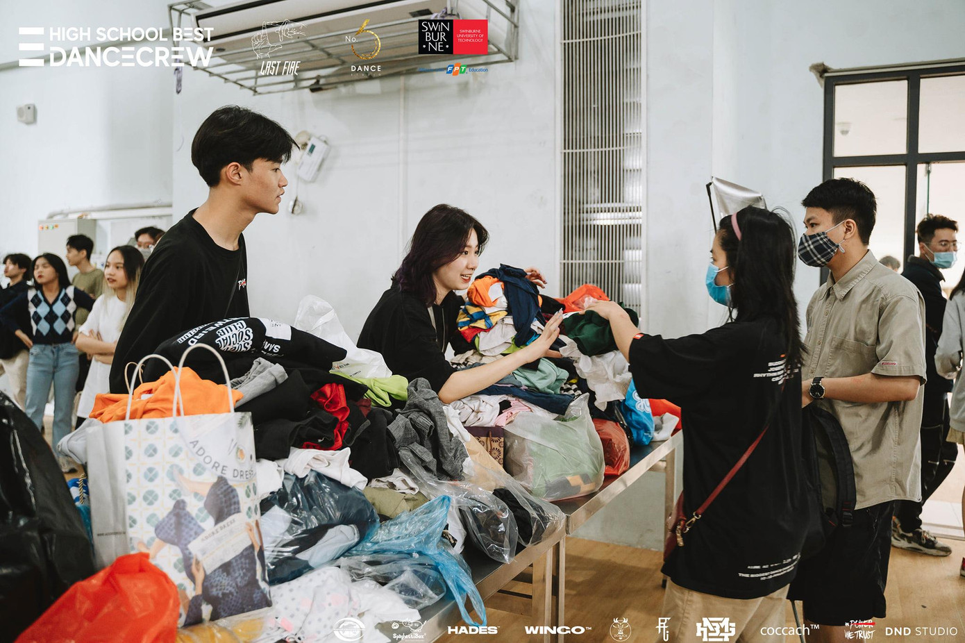 Hơn 400 bộ quần áo đã được thu về phục vụ cho mục đích ý nghĩa