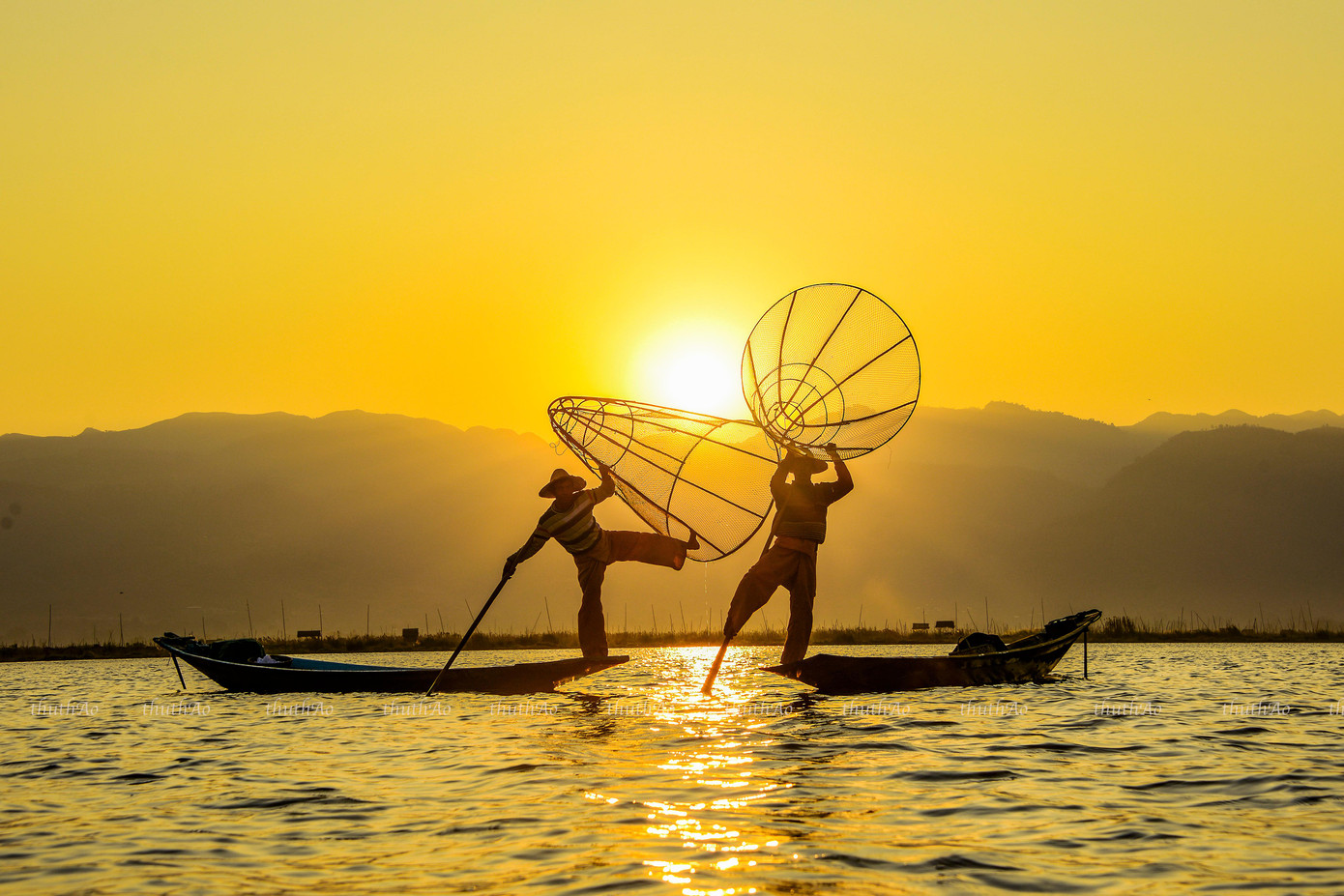 Đi bắt nữ thần mặt trời ở hồ Inle, Myanmar.