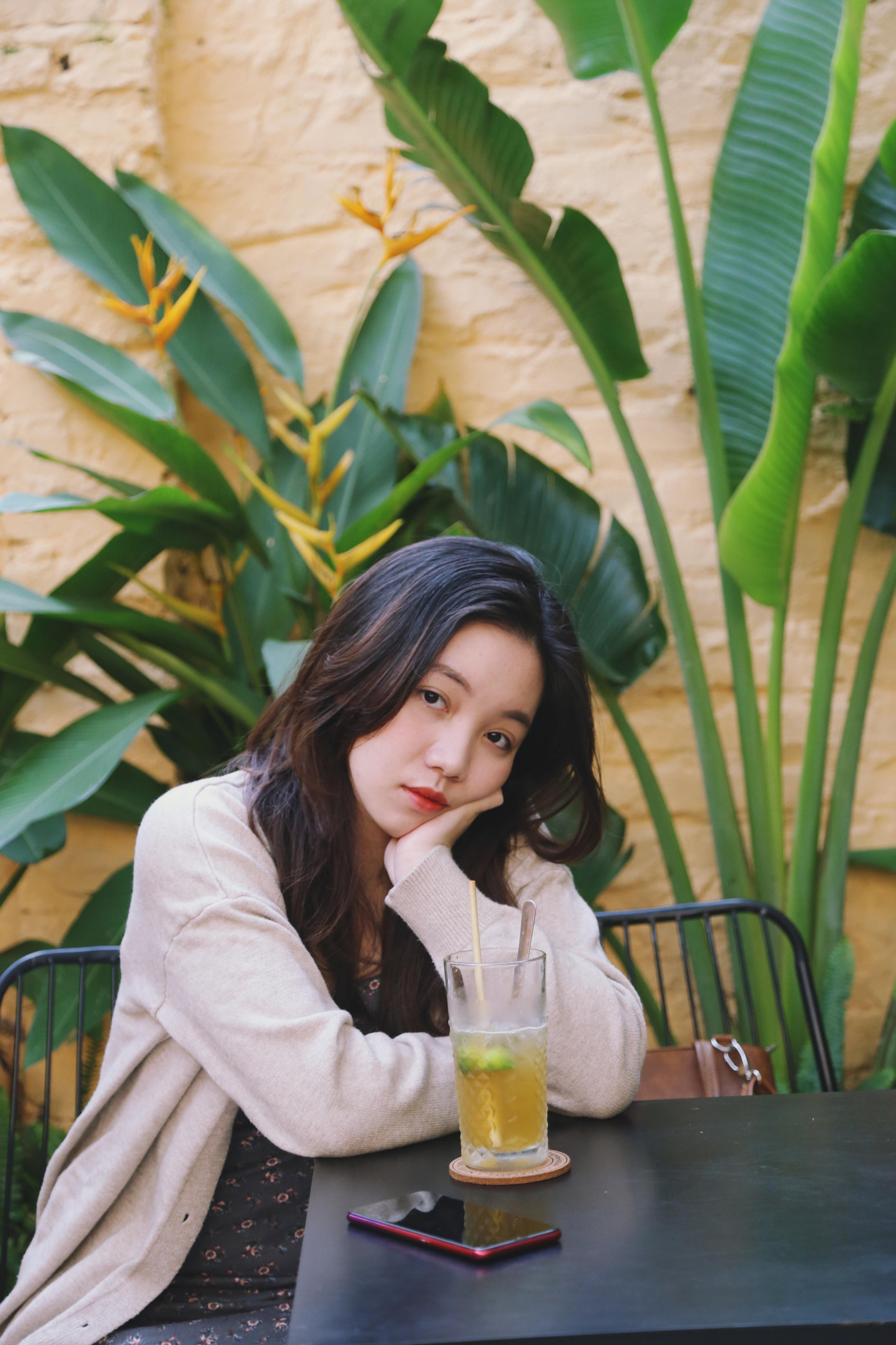 Cô sinh viên nhút nhát ngày nào đã cố gắng bứt phá khỏi những giới hạn của chính mình. Cô sinh viên nhút nhát ngày nào đã cố gắng bứt phá khỏi những giới hạn của chính mình.