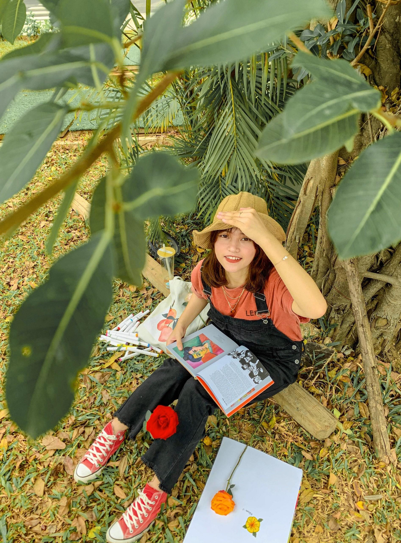 Cô gái xinh đẹp, năng động Hải Yến đến với Tiktok không phải là sớm nhưng đã để lại được những dấu ấn và khởi đầu của riêng mình. Cô gái xinh đẹp, năng động Hải Yến đến với Tiktok không phải là sớm nhưng đã để lại được những dấu ấn và khởi đầu của riêng mình.