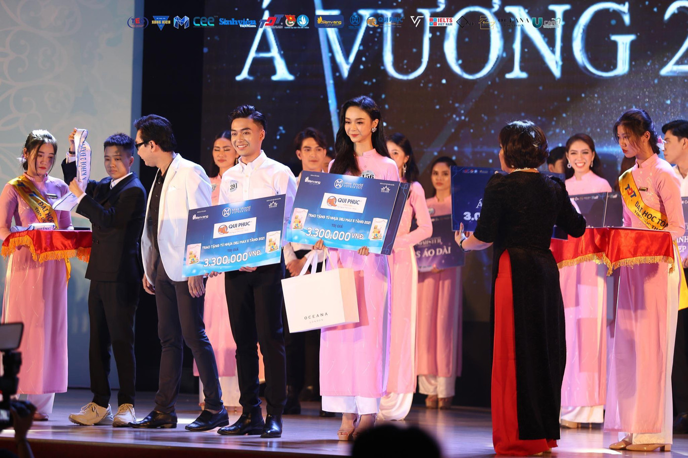 Á Vương 2 Danh Vũ Hào và Á Khôi 2 Hoàng Hiền Trang Á Vương 2 Danh Vũ Hào và Á Khôi 2 Hoàng Hiền Trang