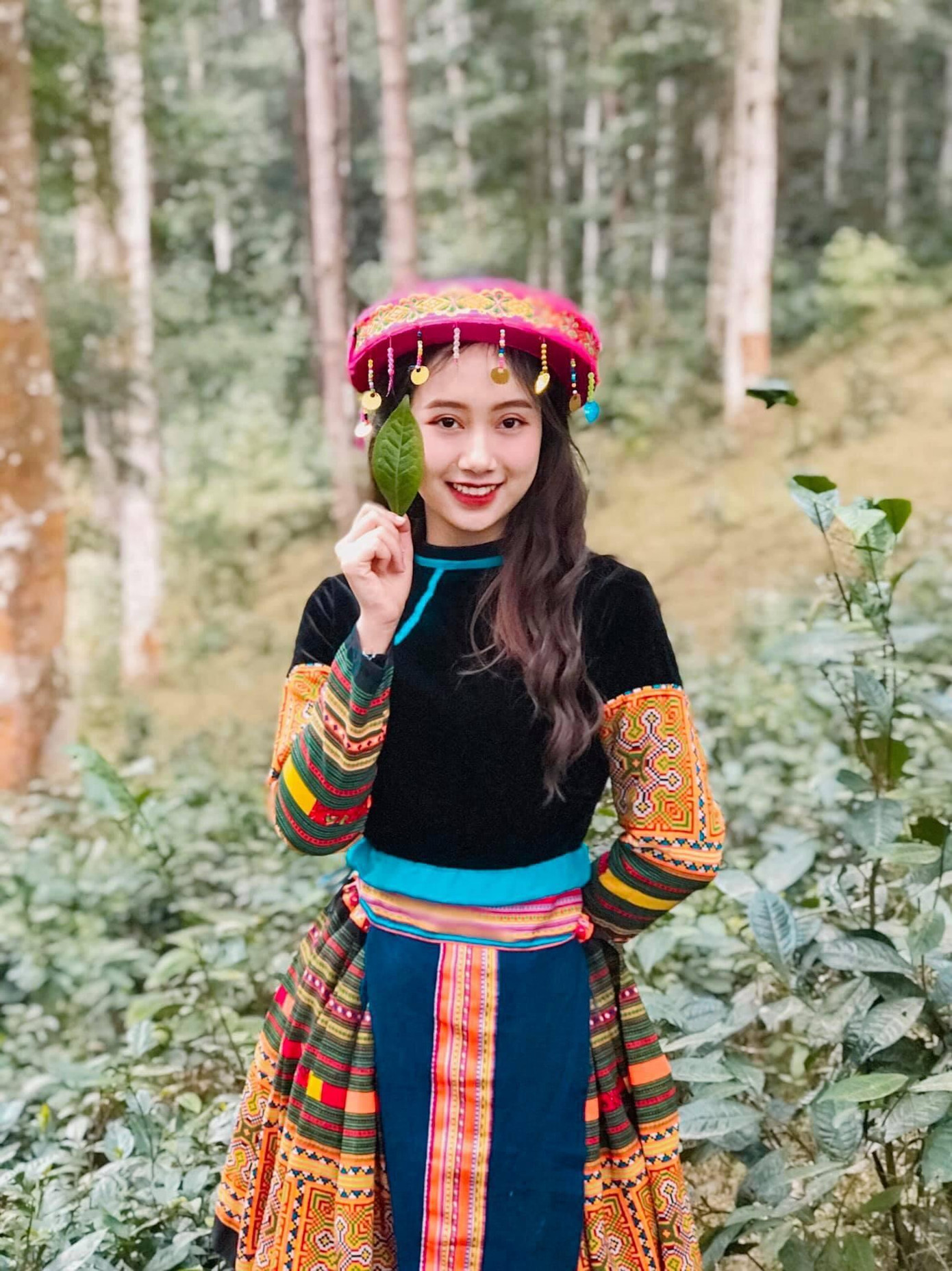 Mai Phương đẹp rạng ngời trong trang phục của người đồng bào dân tộc thiểu số.